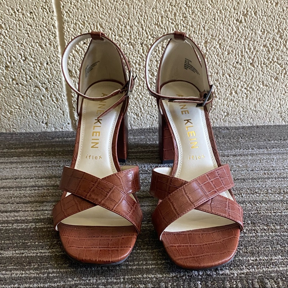 Anne Klein Brown Heels